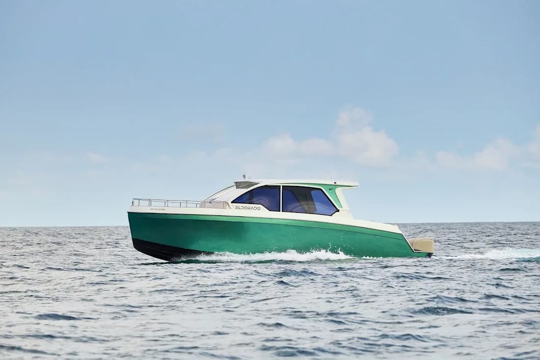 The Eldorado 40 at anchor in calm water